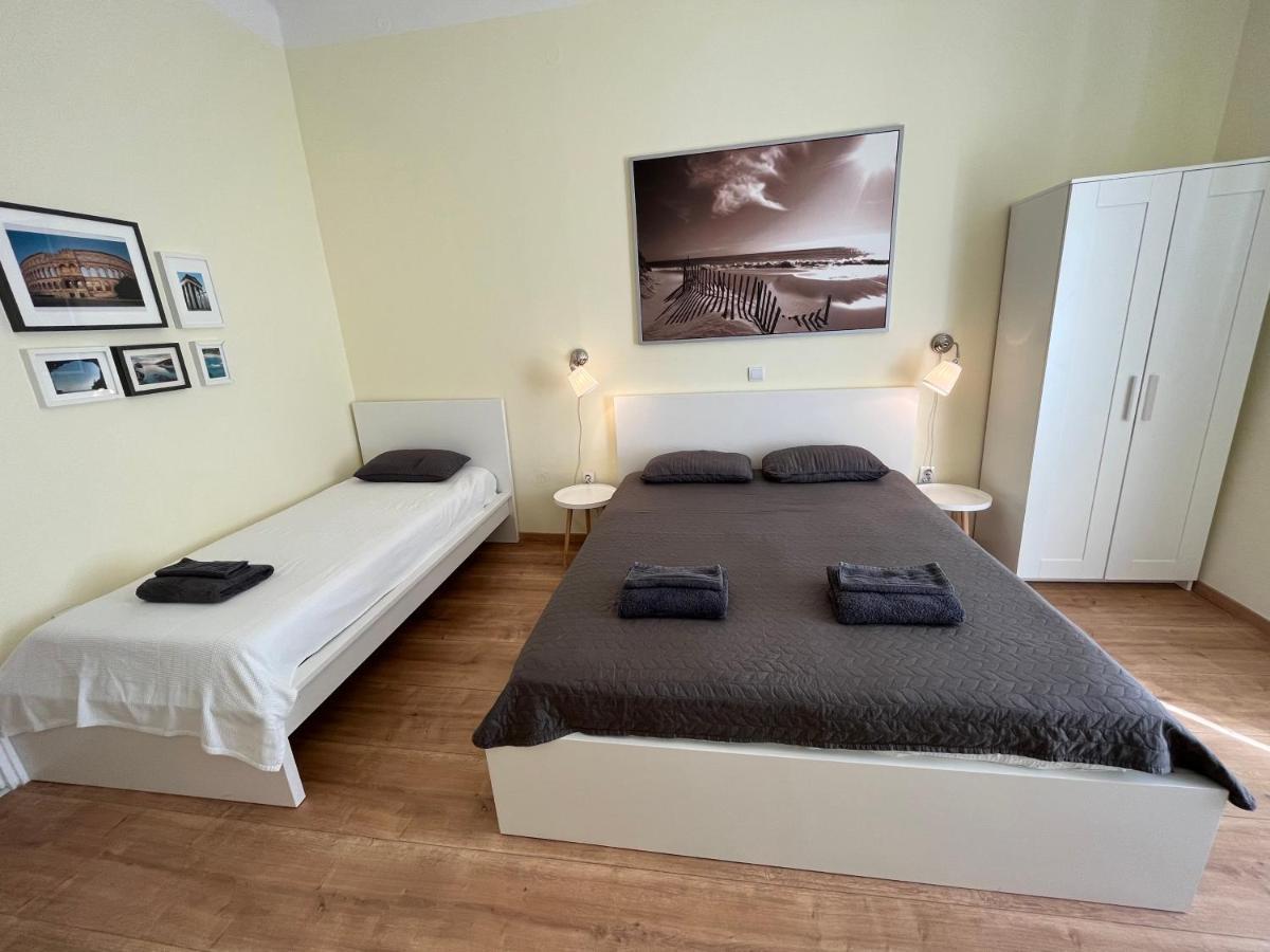 Apartment Check In Póla Kültér fotó